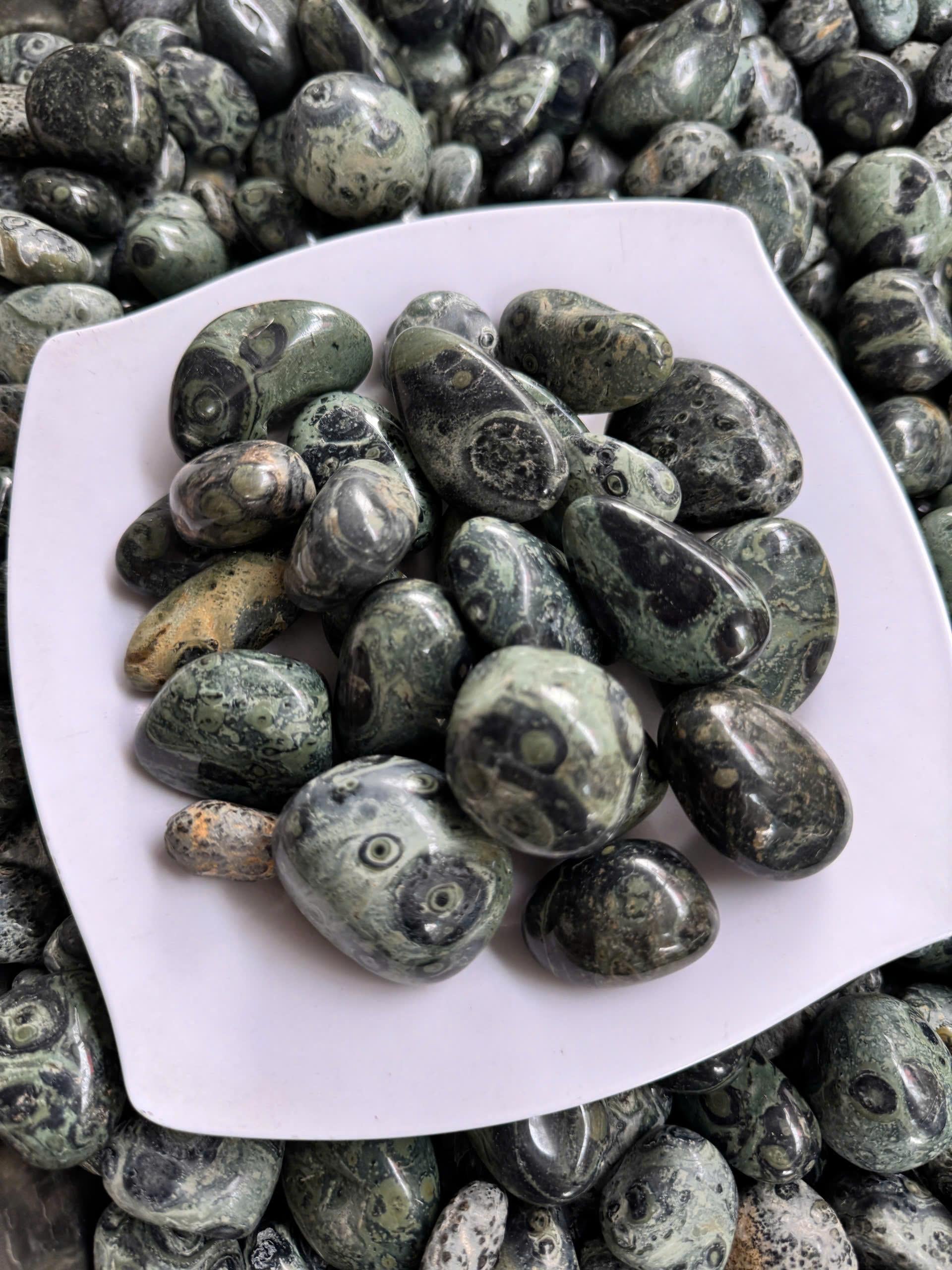 08 - Đá Jasper cá sấu xanh vân mắt phong thủy