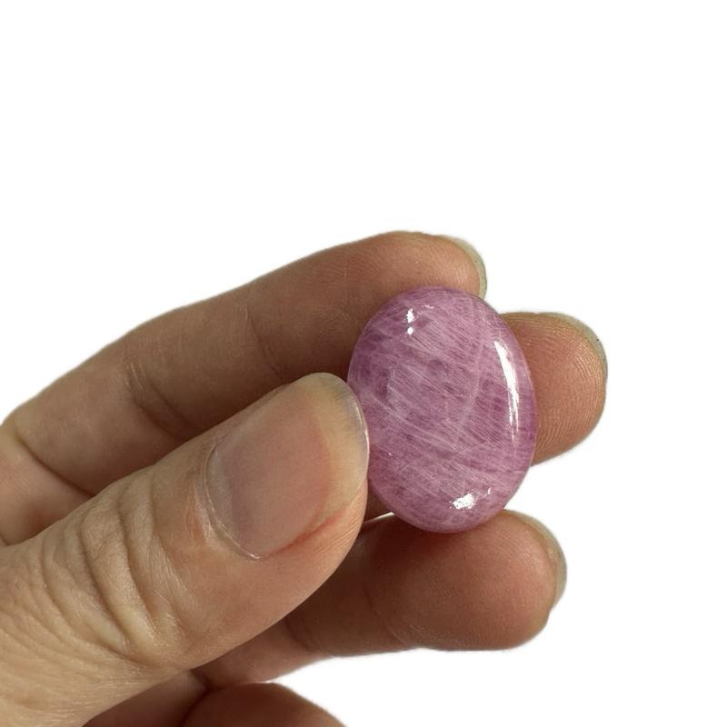 Mặt dây đá ruby, mài bóng thủ công.Làm trang sức, chơi phong thủy, trang trí..v.v..