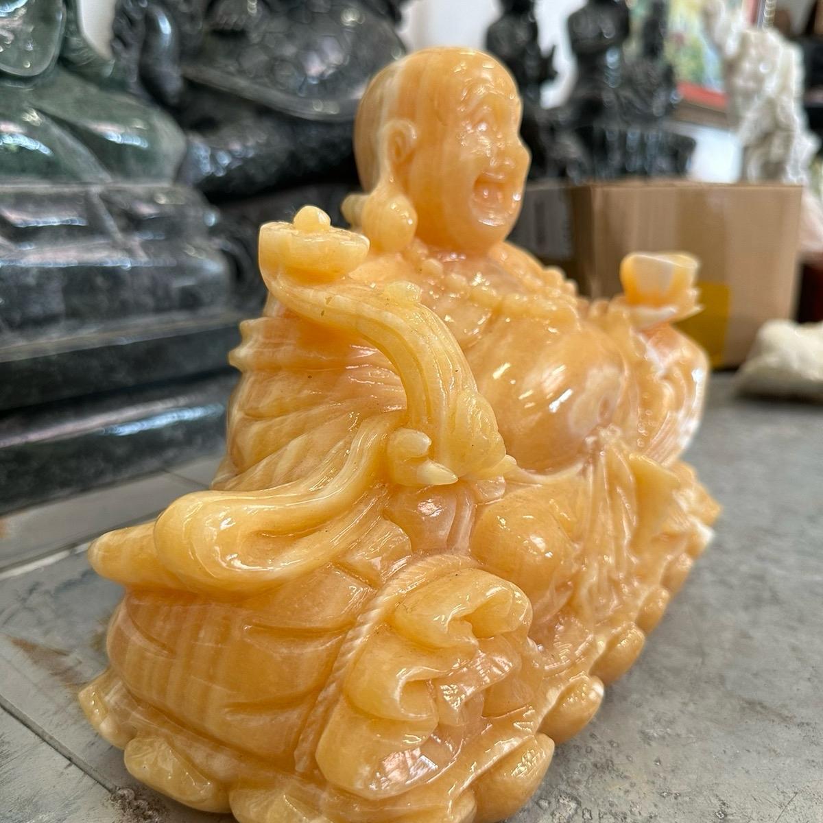 Tác phẩm Phật di lạc đục tạc trên đá vàng hoàng Long - Decor, Decor Phòng