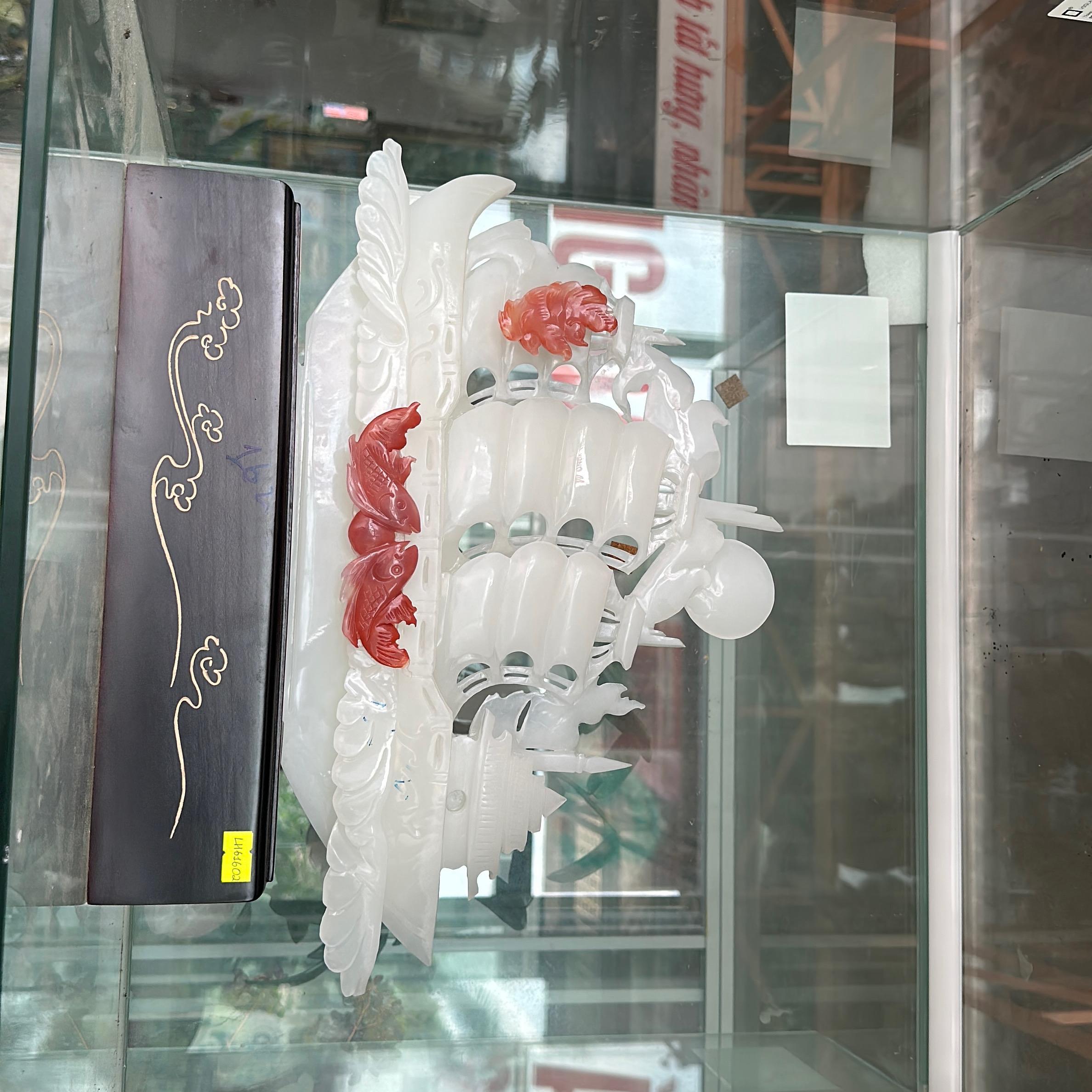 Thuận buồm xuôi gió, bạch Ngọc phong thuỷ