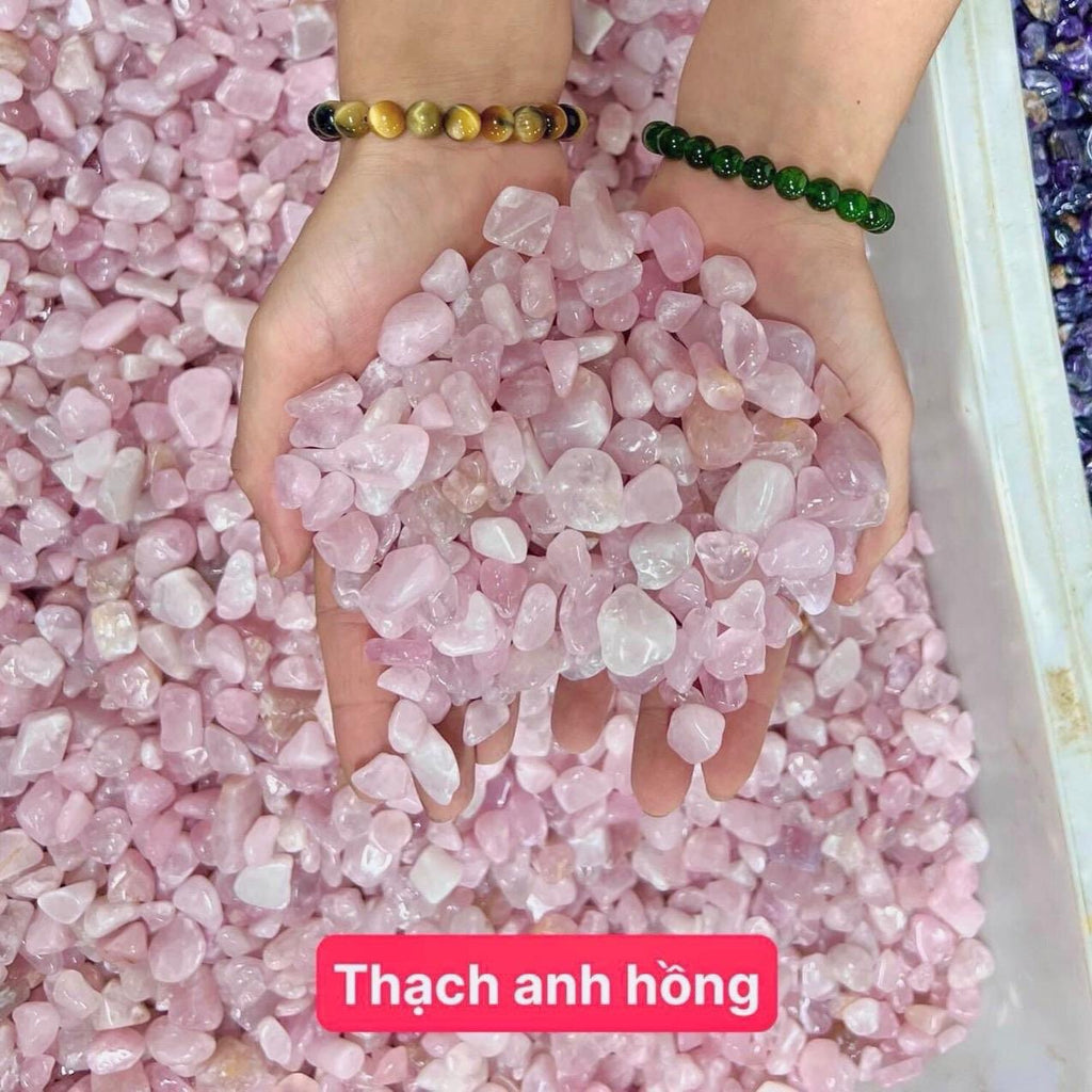 Vụn thạch anh , dùng để rải nền nhà hoặc chơi phong thủy