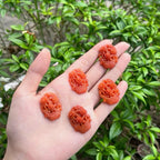 Mặt dây chuyền chất liệu đá Cẩm thạch  màu đỏ
