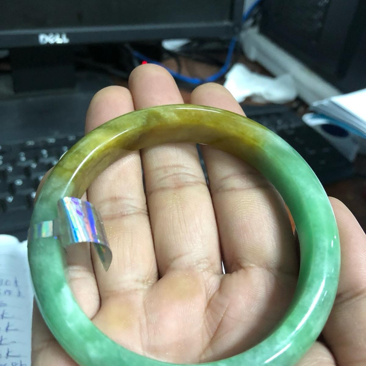 Vòng tay đá cẩm thạch phỉ Thúy size tay 50 -60 làm quà tặng hoặc đeo trang sức