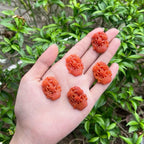 Mặt dây chuyền chất liệu đá Cẩm thạch  màu đỏ