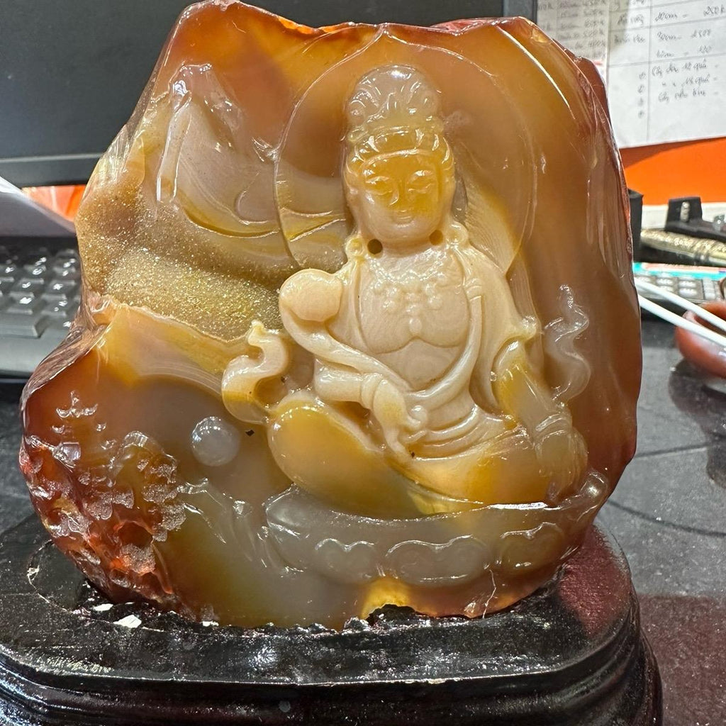 Tưởng Phật quan âm ngồi đá mã não đỏ
