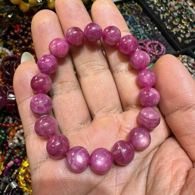 Vòng tay ruby , chơi trang sức , sưu tầm, thời trang sang trọng .