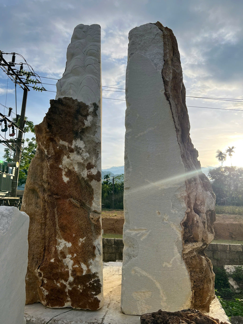 Đá Marble Trắng Cộng Sinh Canxit – Vẻ Đẹp Nguyên Bản Của Tự Nhiên, Độc Bản Và Đầy Giá Trị