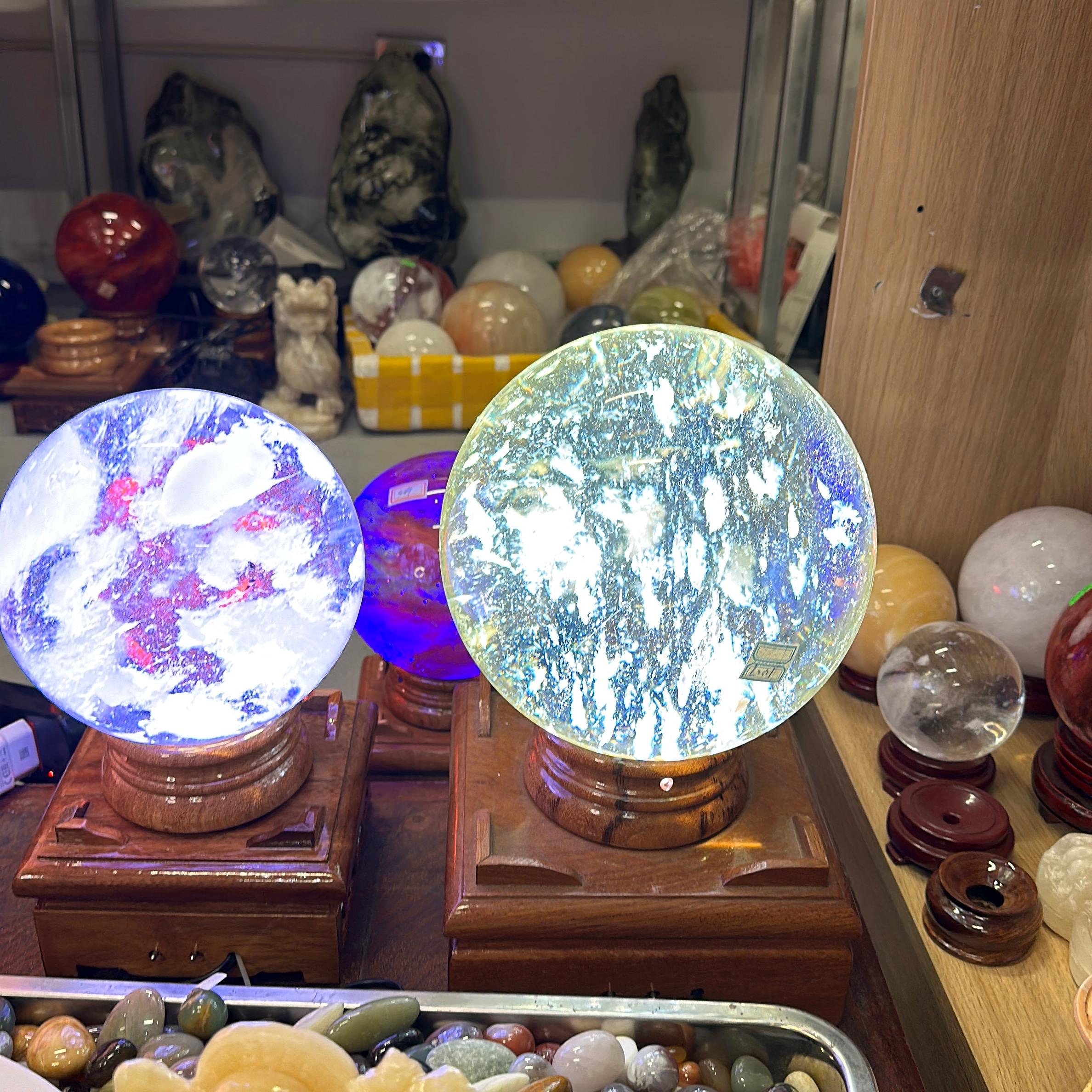 Bi cầu đá Obisidia  + đế nhiều màu