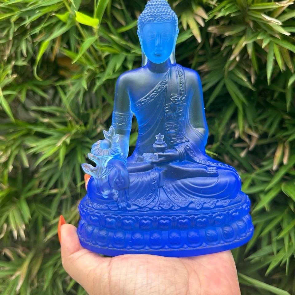 Tượng phật dược sư lưu ly , đá lưu ly size 18cm