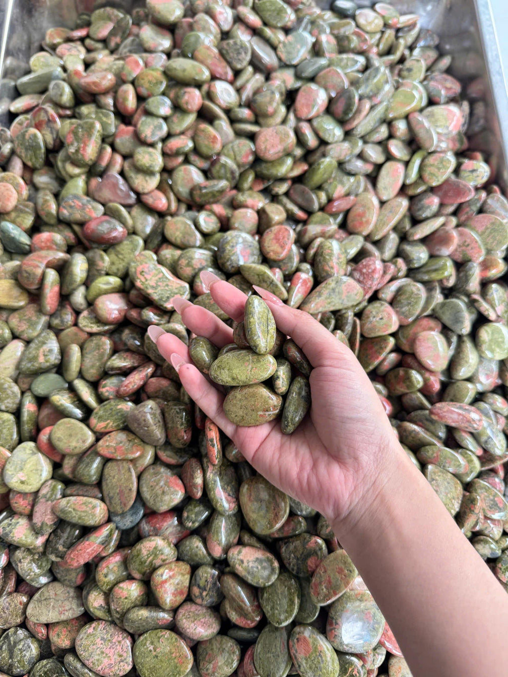 07 - Đá Tường Vi Bóng Đẹp Phong Thủy Trang Trí Màu Sắc Đa Dạng Độ Bóng Cao Tăng Cường Năng Lượng Tự Tin Và Quyết Đoán