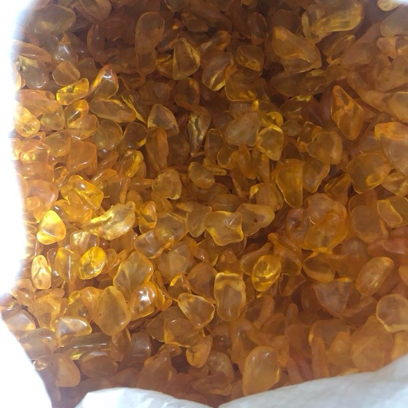 Đá thạch anh vụn đủ màu, chơi phong thủy, rải nền,trấn trạch, rải gốc cây cảnh..v..v..
