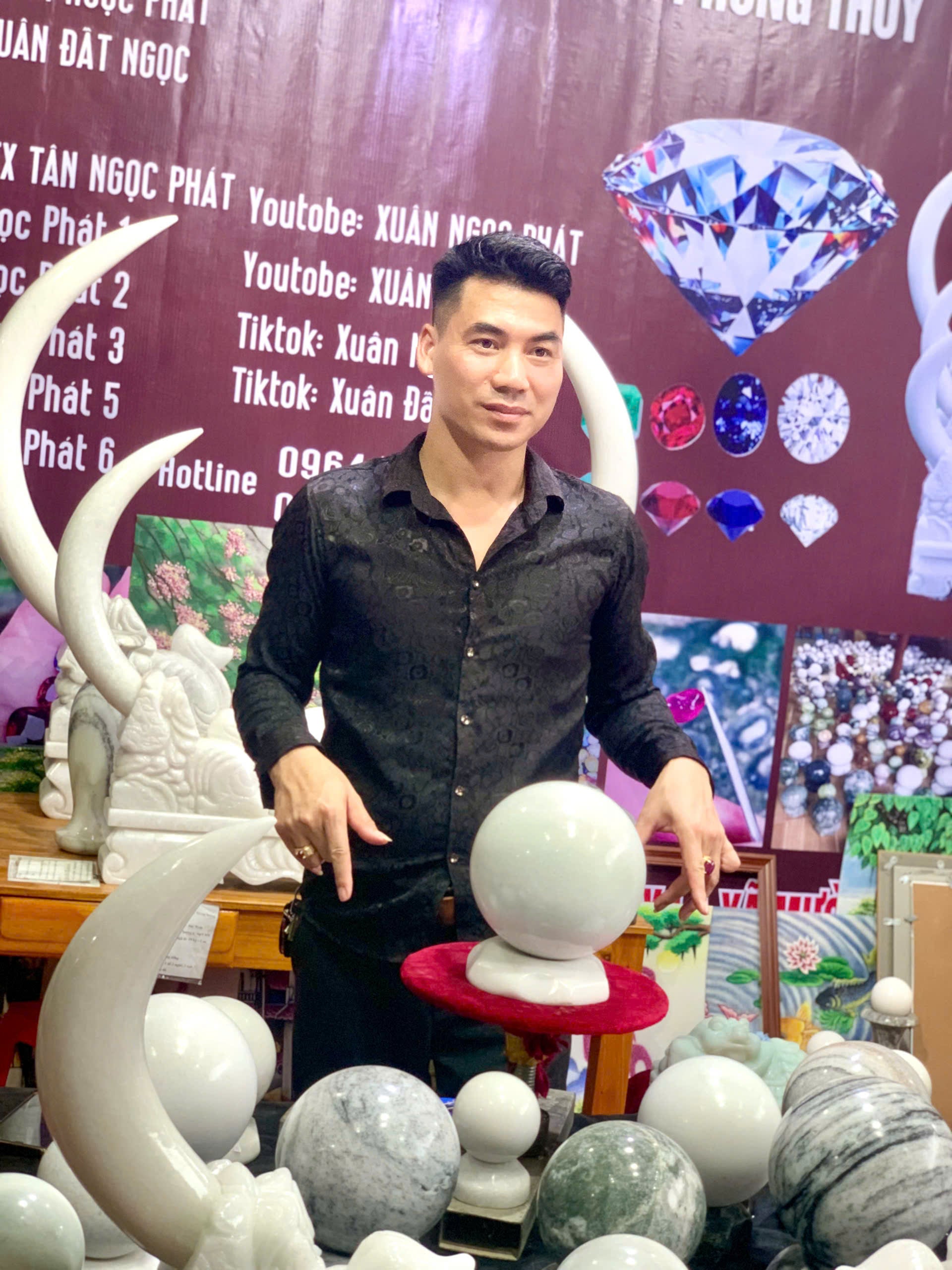 Quả Cầu Đá Phong Thủy Tự Nhiên – Biểu Tượng Viên Mãn, Thành Công & Quyền Lực