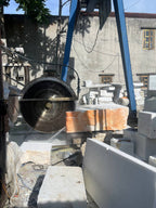 Mộ Đá Marble Trắng Lục Yên – Giải Pháp Bền Đẹp Cho Lăng Mộ, Đền Chùa Và Công Trình Tâm Linh
