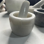 Cối đá trắng Cẩm thạch , dùng để giã gia vị , tỏi , ớt, tiêu, giã cua, tôm