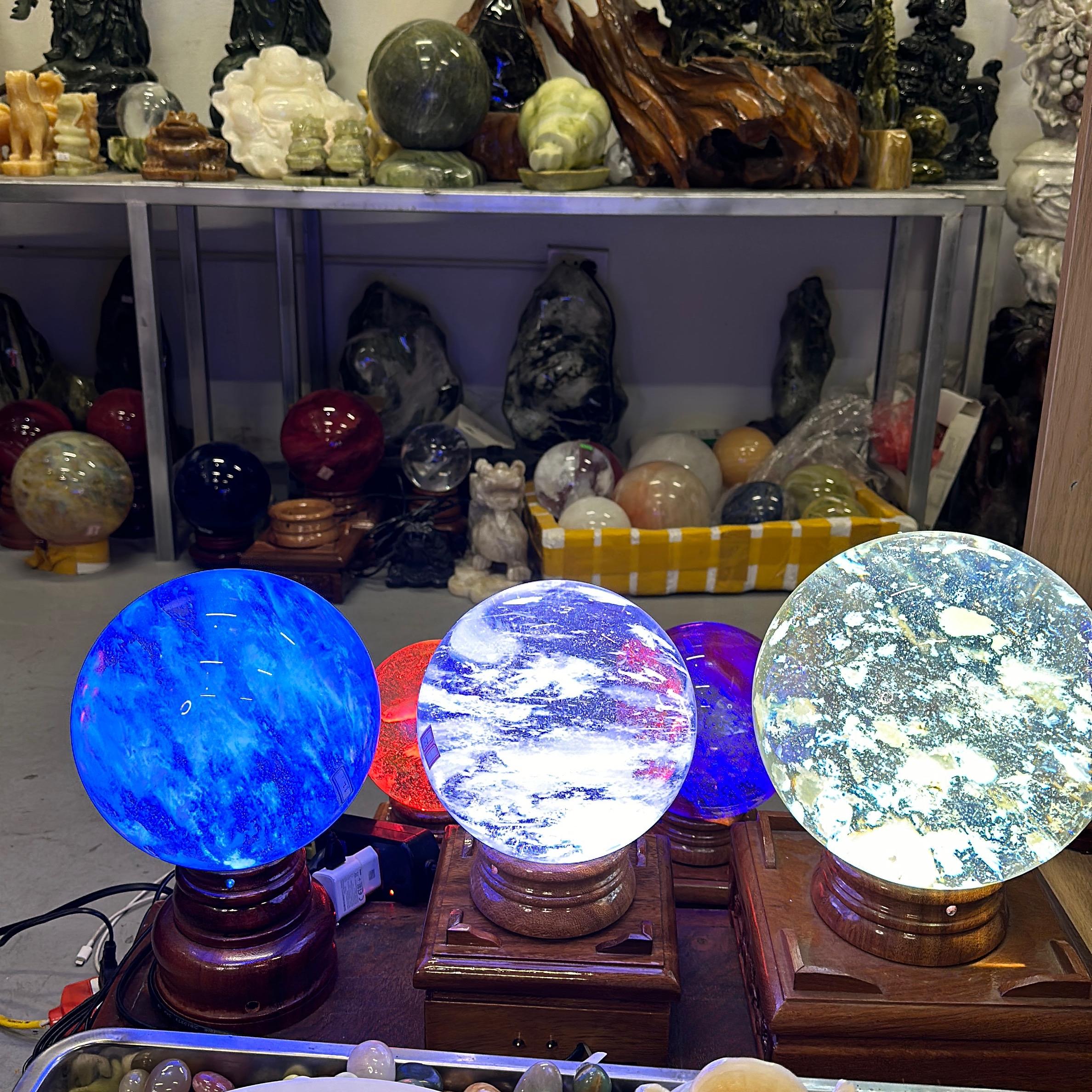 Bi cầu đá Obisidia  + đế nhiều màu