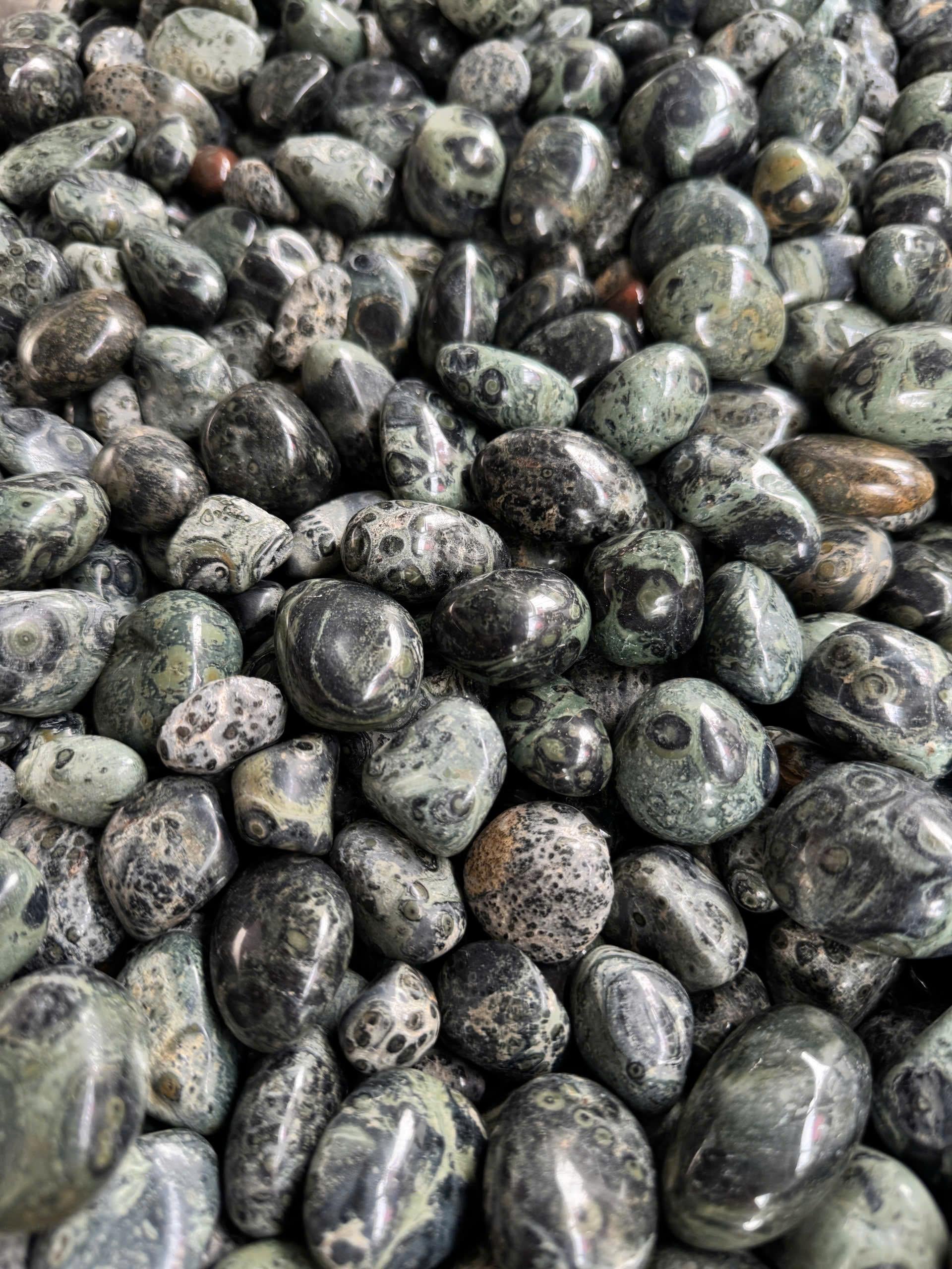 08 - Đá Jasper cá sấu xanh vân mắt phong thủy
