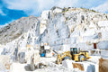 Thi Công Ốp Lát Đá Marble Trắng Tự Nhiên – Giải Pháp Sang Trọng, Bền Đẹp Từ Xuân Ngọc Phát