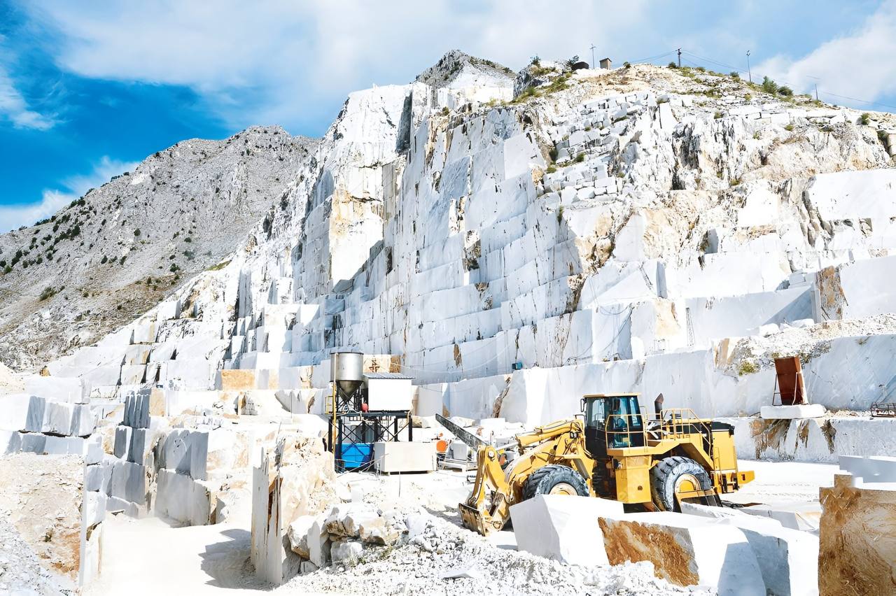 Thi Công Ốp Lát Đá Marble Trắng Tự Nhiên – Giải Pháp Sang Trọng, Bền Đẹp Từ Xuân Ngọc Phát