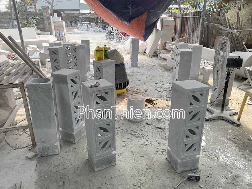 Mẫu Đèn đá Sân Vườn Trụ Vuông đá Xám Đen - Mẫu Đèn đá Sân Vườn Này Được Điêu Khắc bằng Cẩm Thạch Xám Đen, Tự Nhiên và Nguyê - Cao 89cm - Tân Ngọc Phát