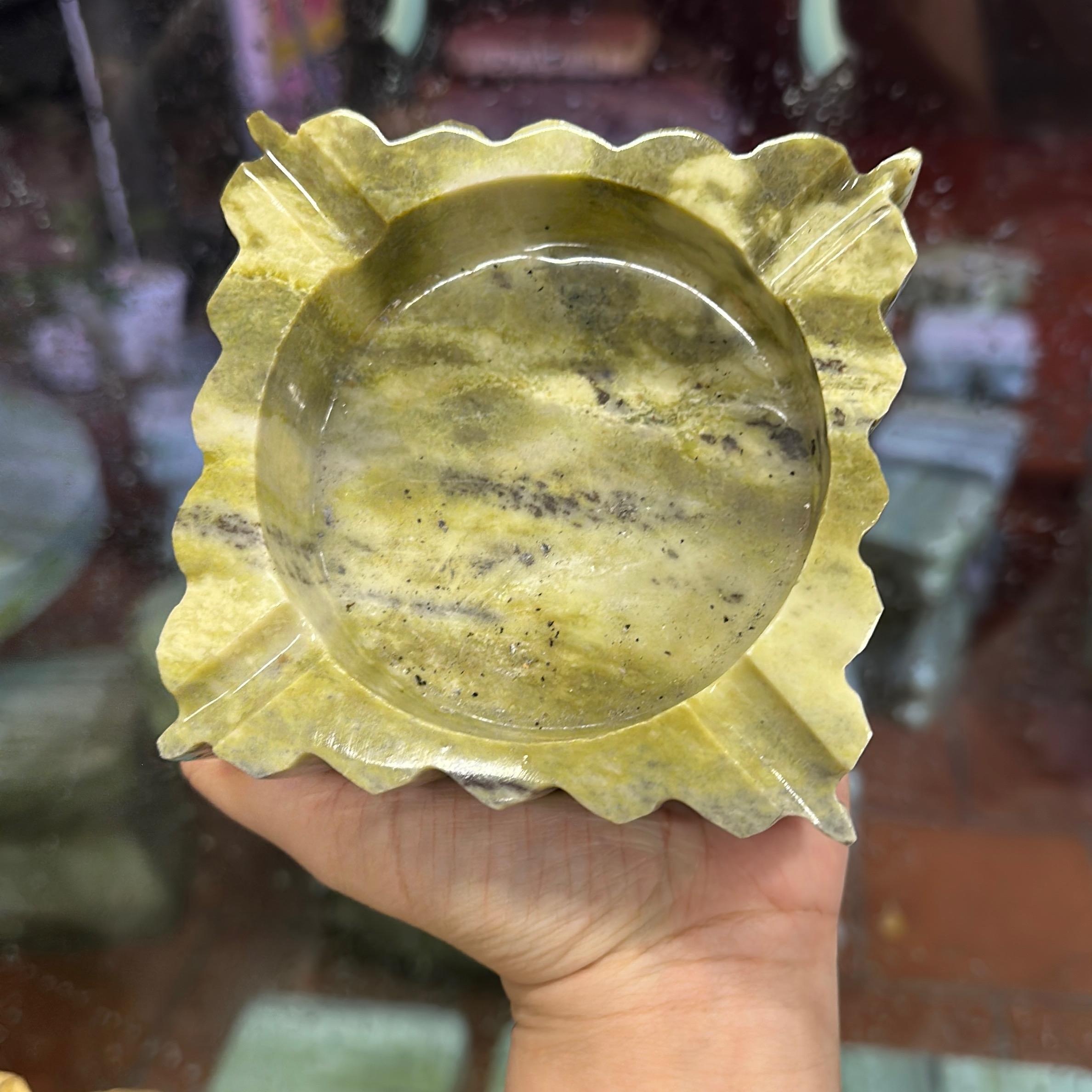 Gạt tàn đá sapentin