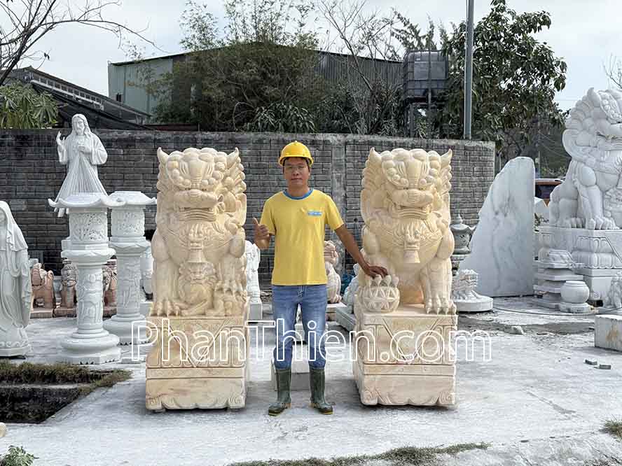 Tượng Kỳ Lân bằng đá Cà Rốt Tự Nhiên - Cẩm Thạch - Vàng Cà Rốt - Cao 168cm - Tạo Điểm Nhấn Trang Trọng - Tân Ngọc Phát