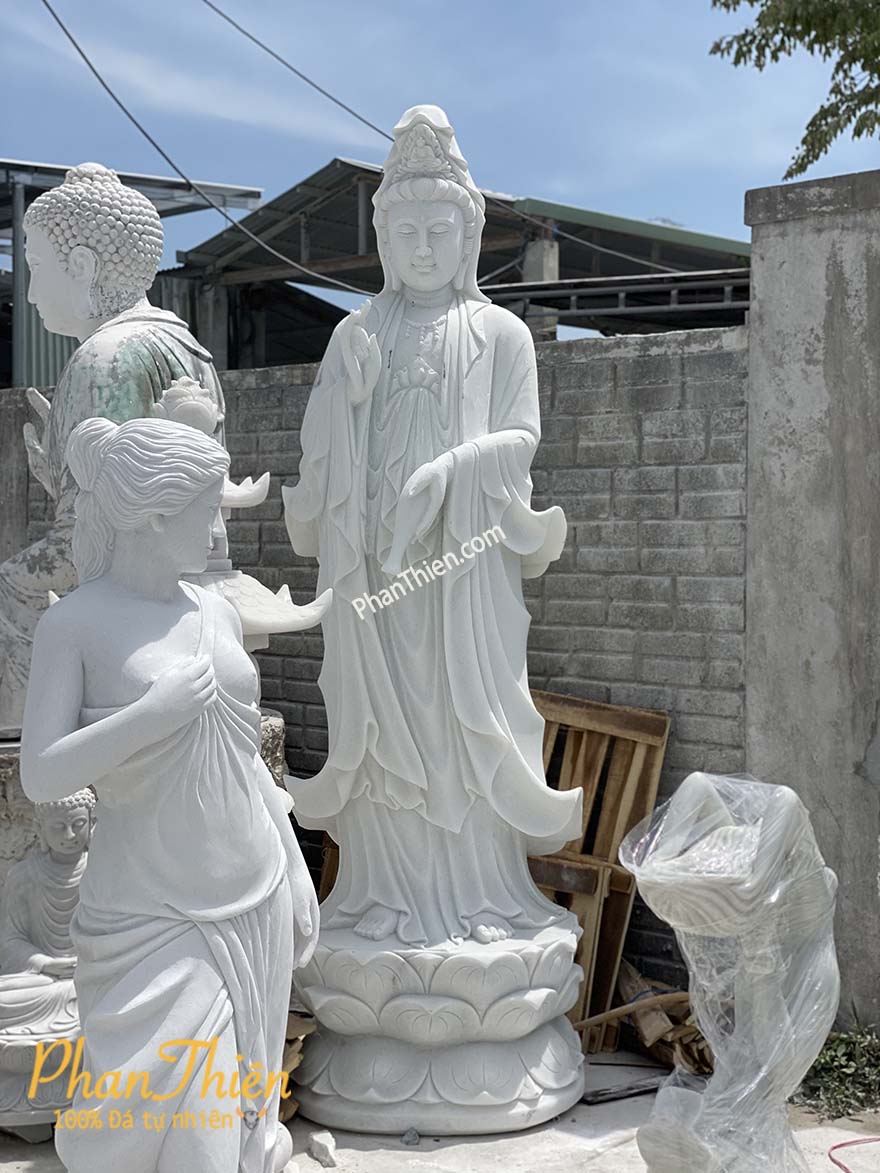 Tượng Phật Quan Âm đứng Đài Sen Đá Trắng (QA-34) – Tân Ngọc Phát, Lục Yên Yên Bái