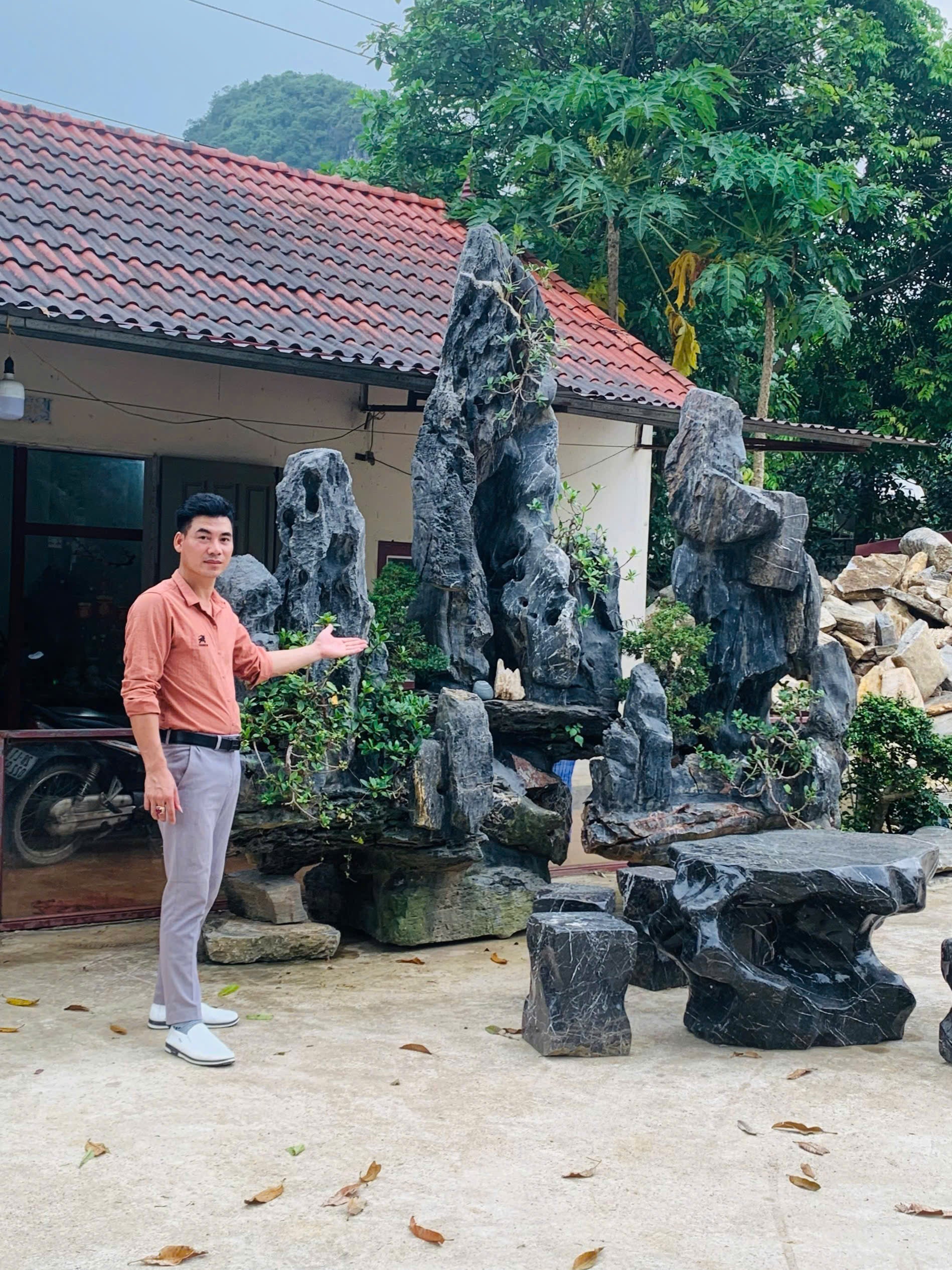 Công Xưởng Chế tác Bàn Ghế Đá Nguyên Khối Sân Vườn – Chạm Khắc Thủ Công Nhiều Kiểu Dáng